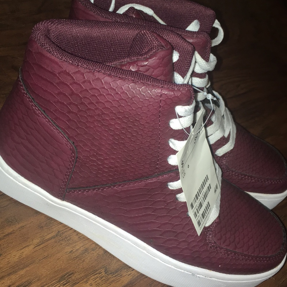 ✖️sold✖️NWT Tennis Shoes
